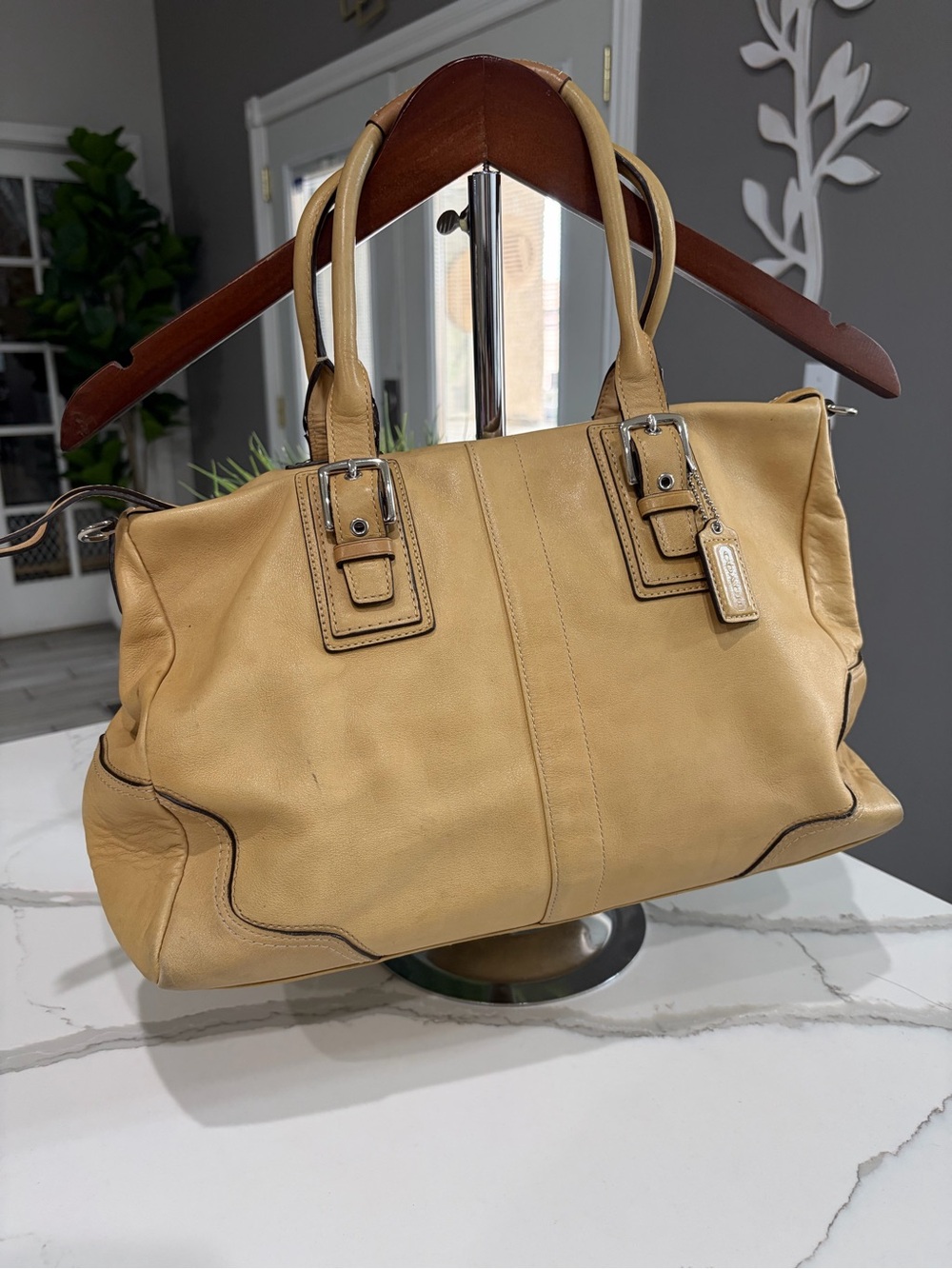 Coach Y2K vintage Tan Leather Satchel with Dark Trim 17”X10”